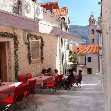 Kovac Old Town Apartment
