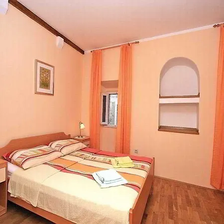 Kovac Old Town Apartment